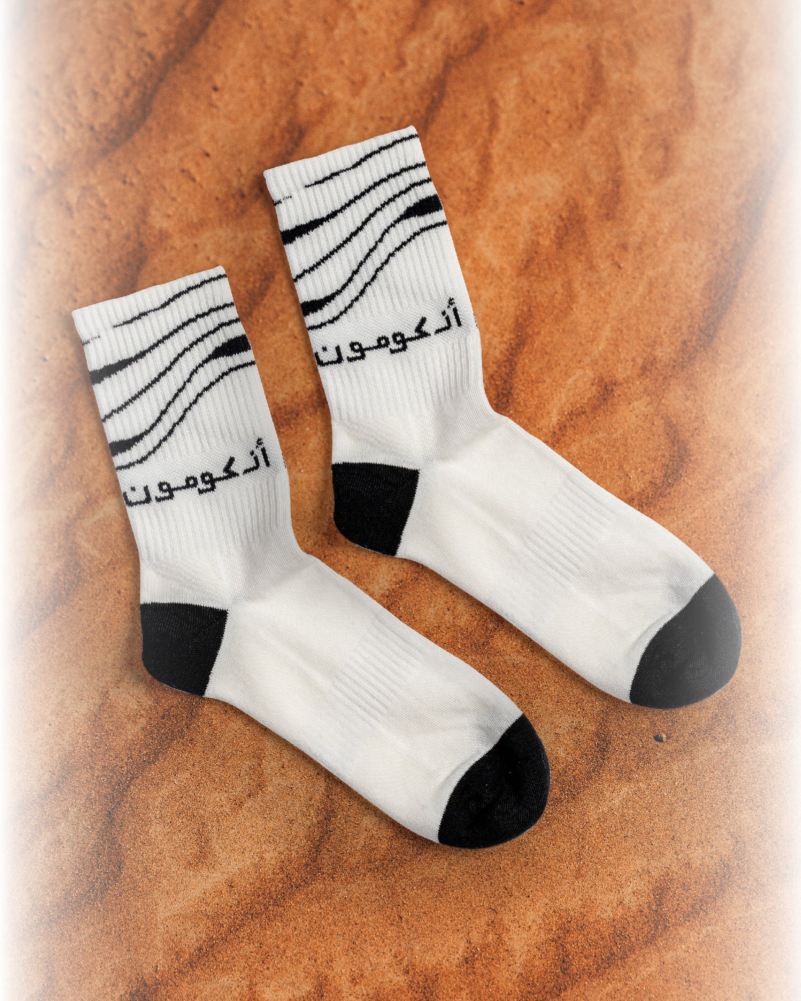 BLACK ON WHITE SOCKS