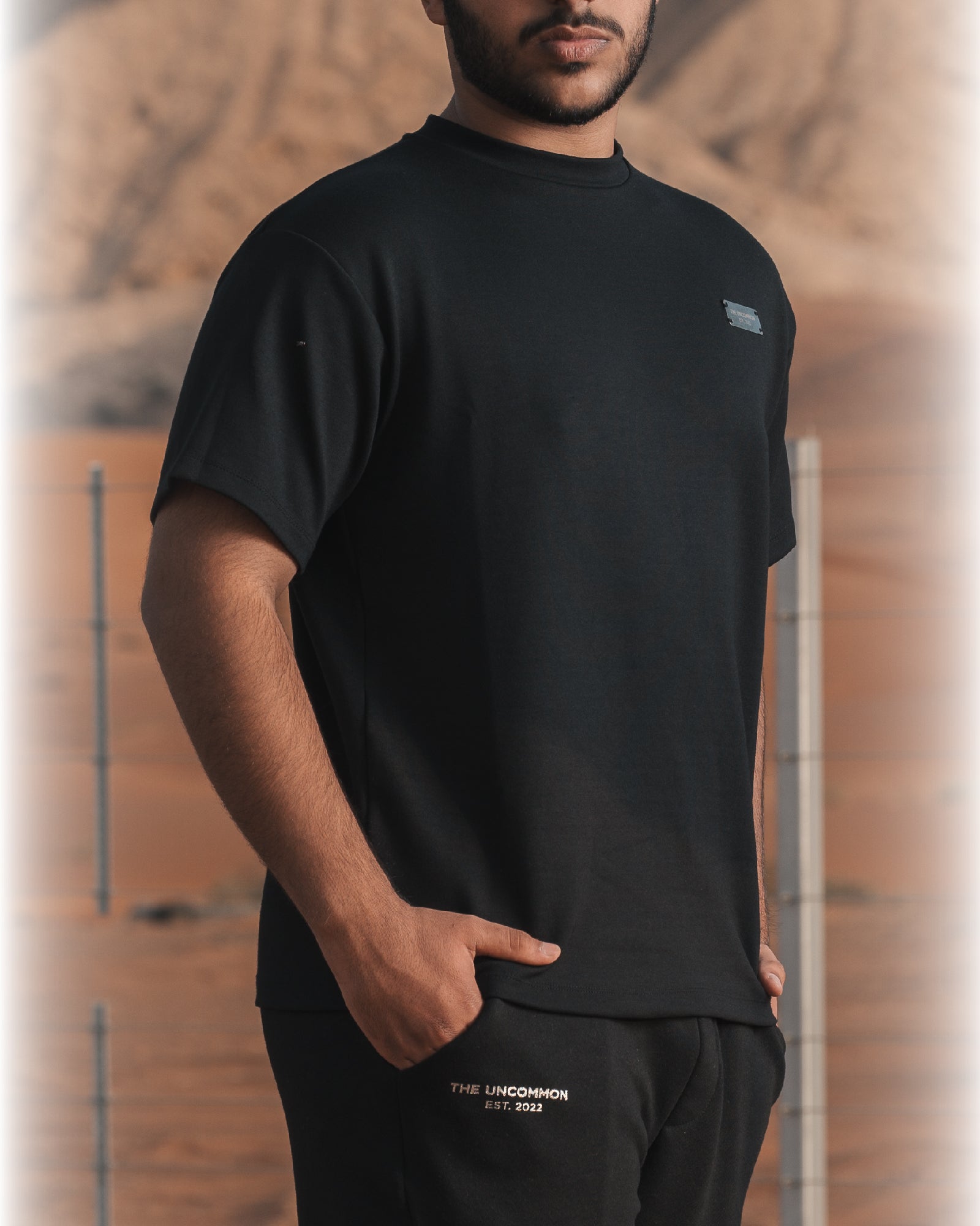 BLACK TEE